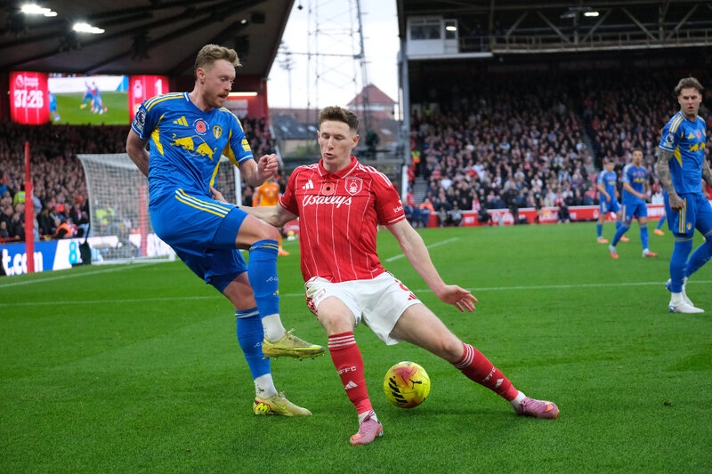 Leeds vs Nottingham - Cuộc so tài giữa Daniel Farke và Sean Dyche